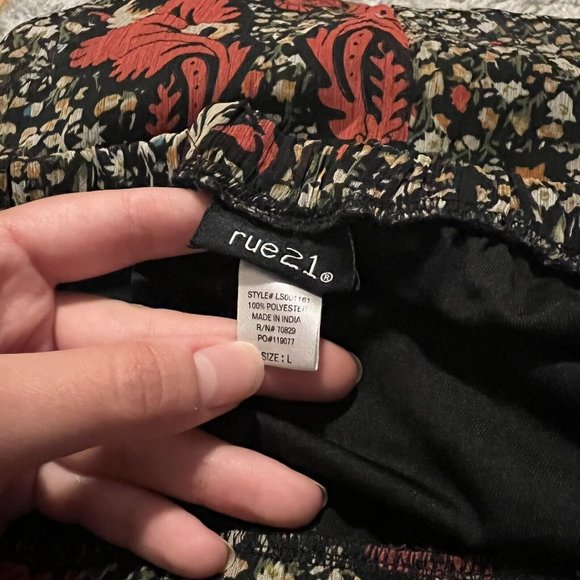 Rue 21 Black Red Floral Elastic Waist Grunge Fairy Cottagecore Maxi Skirt sz L - Picture 3 of 3